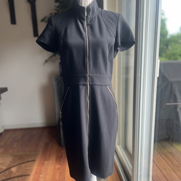 St. John Dress w/Pockets - Picture 1 of 8